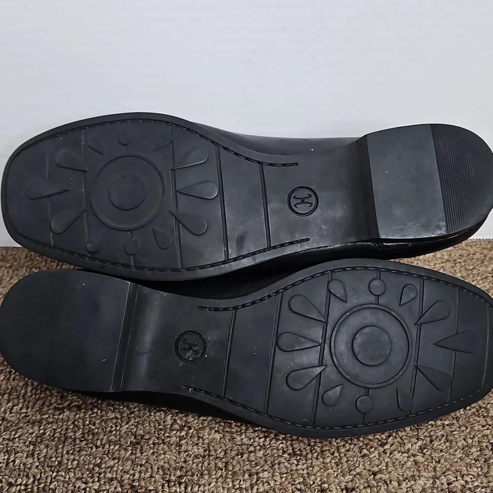 Cole Haan Black Leather Loafers Silver Metal Buckles Sz 8 Womens